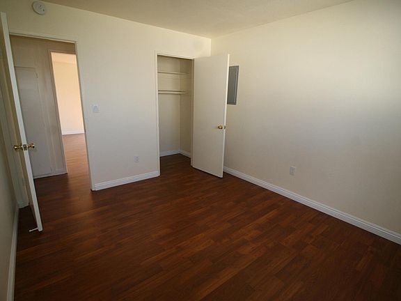 5th image of 1590 College View Dr APT 5