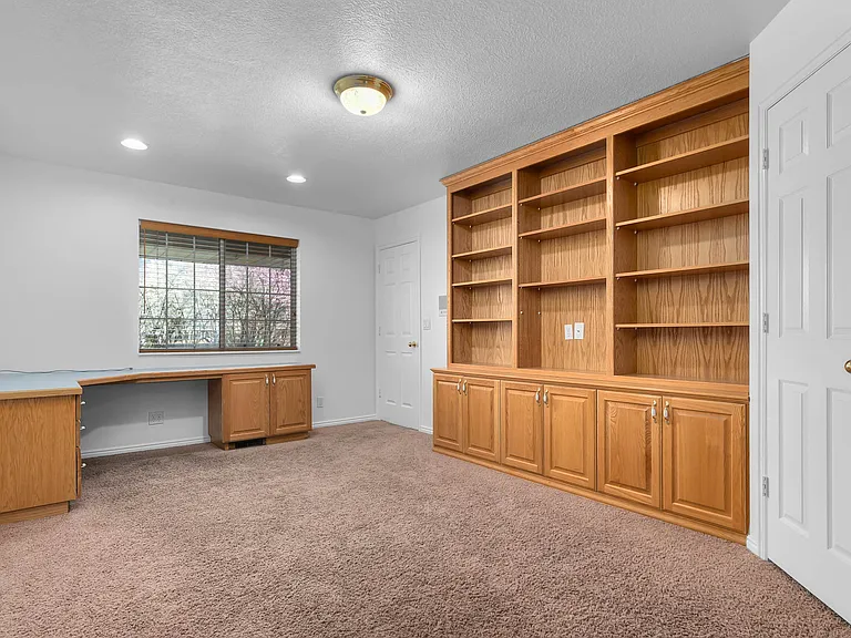 840 S East Mountain Cir — Photo 18