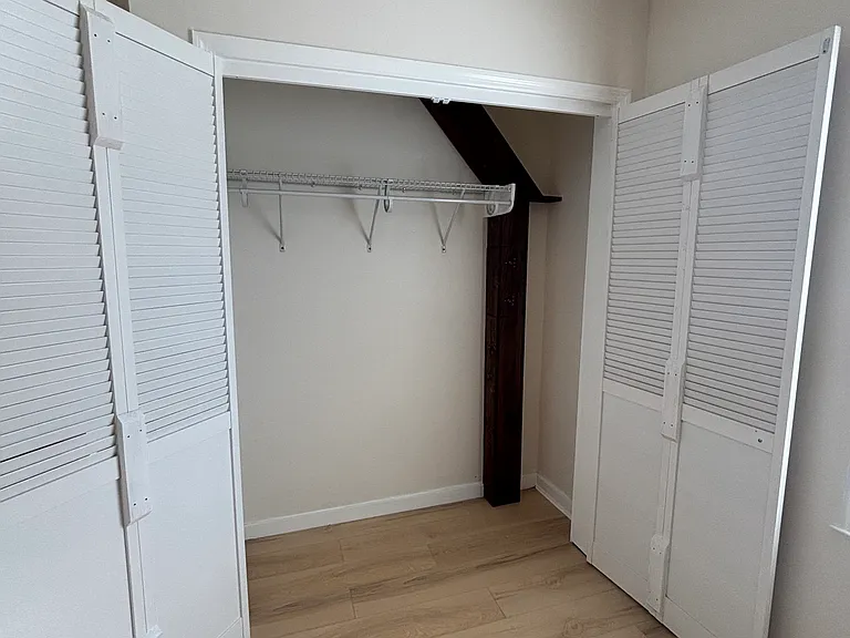 29 Tampa Ave #1 — Photo 10