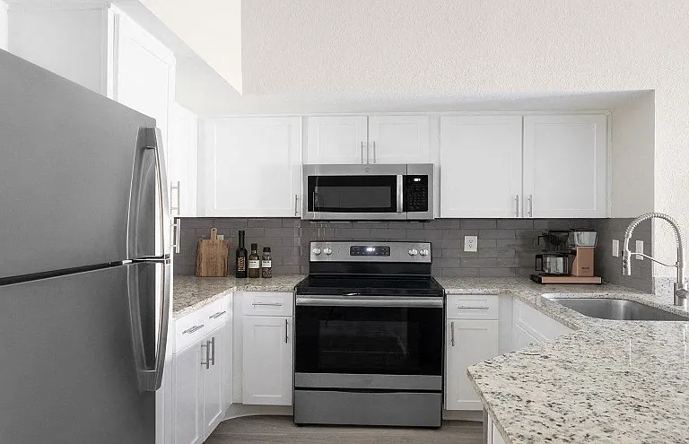 Westlake Apartment Homes — Photo 2
