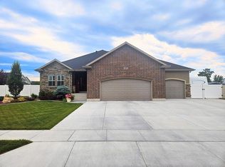 2781 W 900 N, Clinton, UT 84015