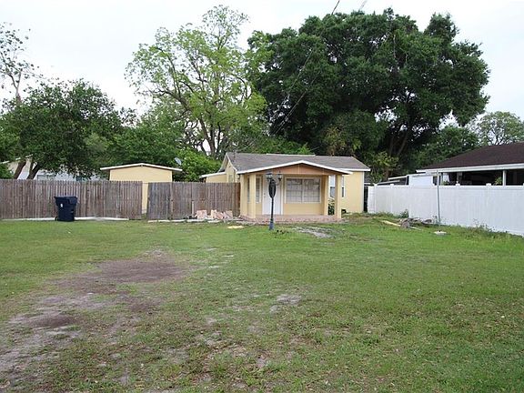 2nd image of 8505 N Willow Ave