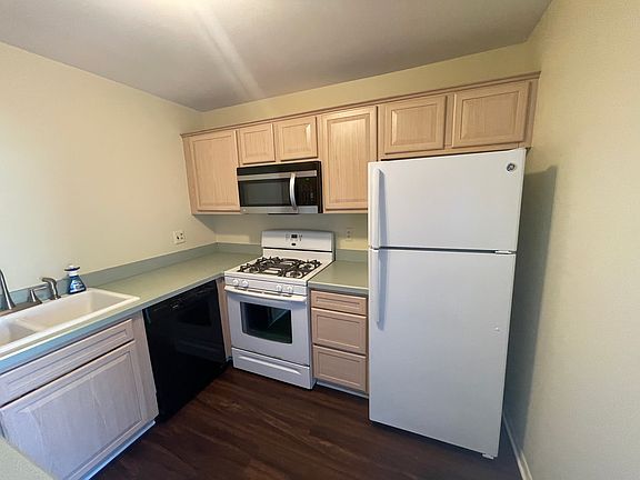 4th image of 22848 Talford St