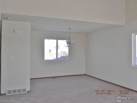 4th image of 157 W Hawthorne St