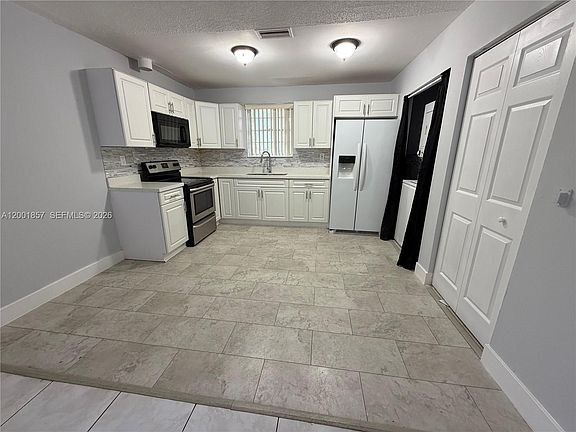 5th image of 6316 Lincoln St #6316