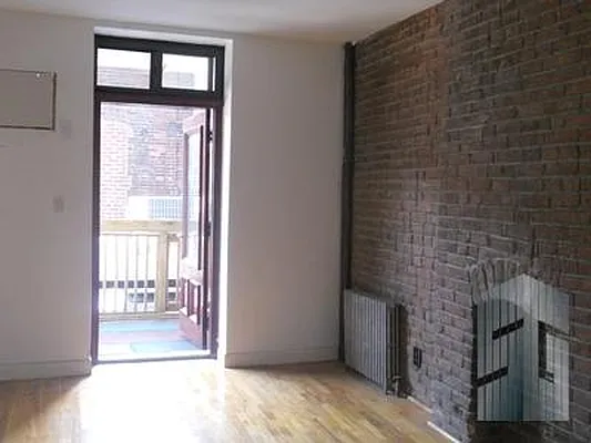 Rented by Skyline Group Real Estate | media 34