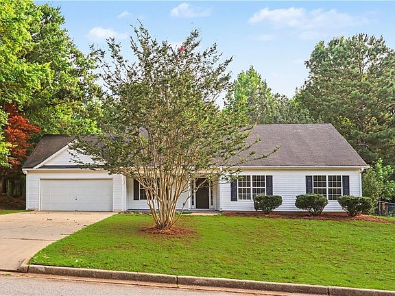 3rd image of 105 Spring Valley Way