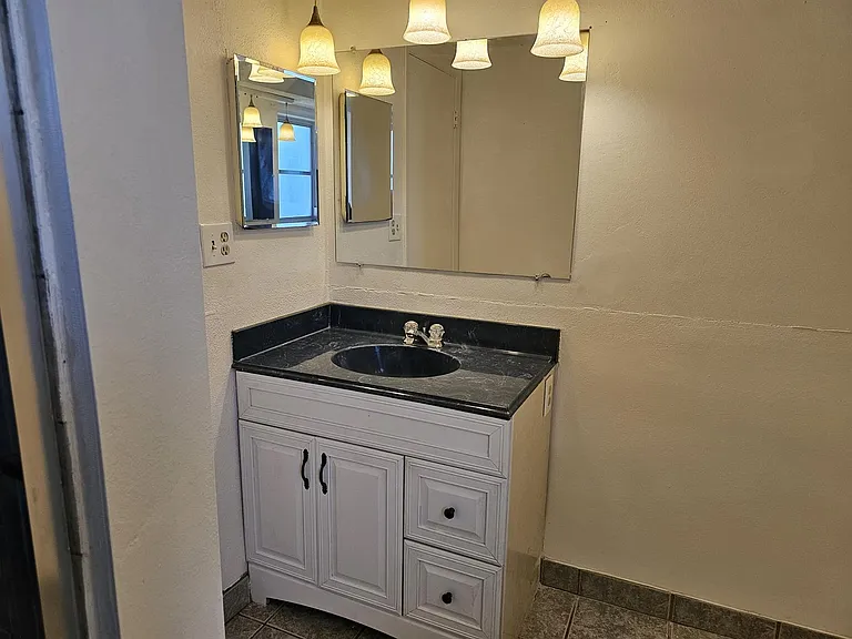 9926 Rainbow Ln — Photo 37