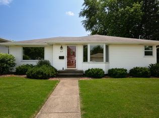 617 10th St, Menasha, WI 54952