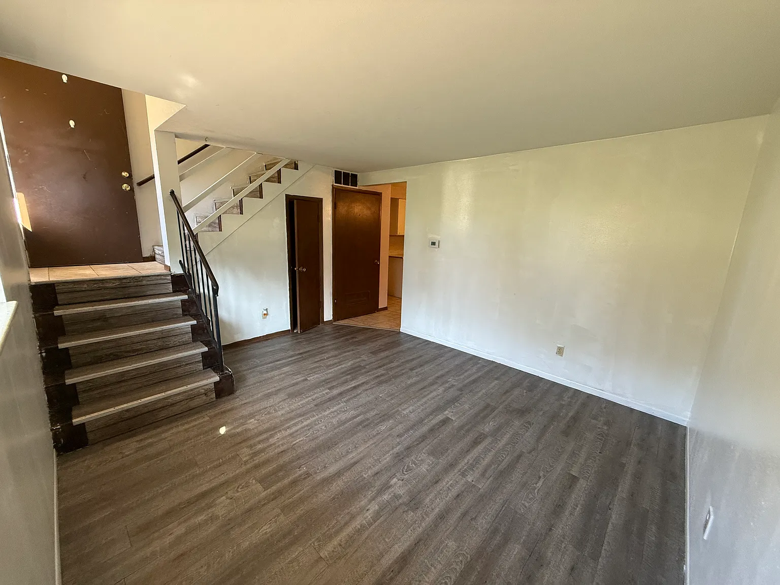 2 bed, $1,025 — Photo 2