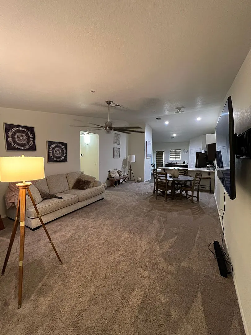 2 Bed 2 Bath Townhome! — Photo 2