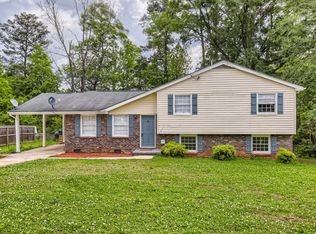 2819 Shelley Ln, Ellenwood, GA 30294