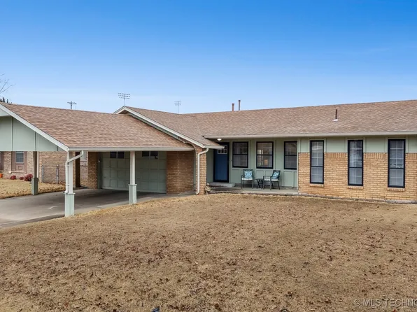 1105 SE 14th St, Pryor, OK 74361