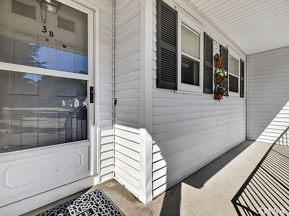 5th image of 29 Kathleen Drive #3B