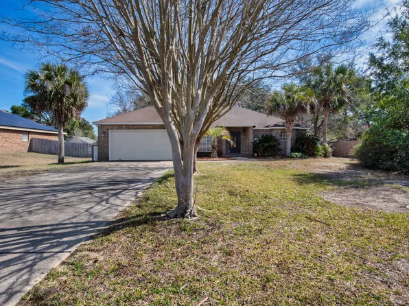 1852 Candlewood Dr, Navarre, FL 32566