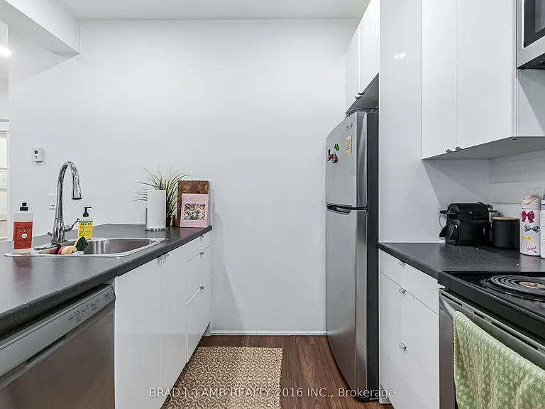 56 Wright Ave #2 — Photo 11