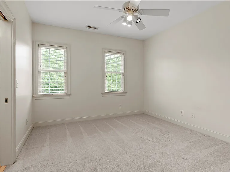 106 Grannon Ct — Photo 27