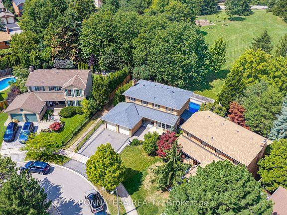 2nd image of 1409 Holly Ct