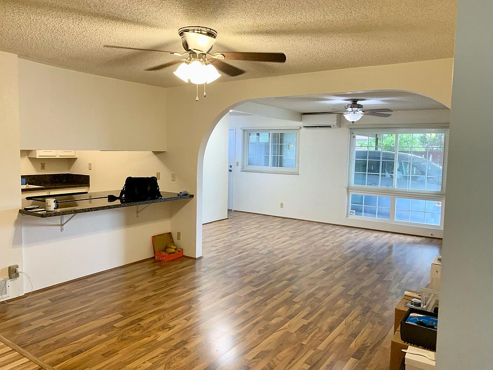 Spacious living room