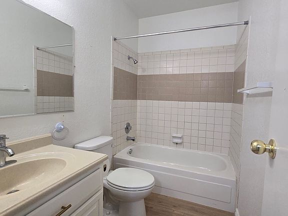 4th image of 5069 Eldora Ave