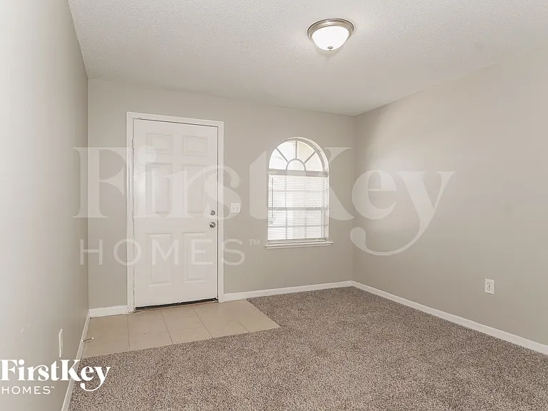 3638 Queens Cove Blvd — Photo 2