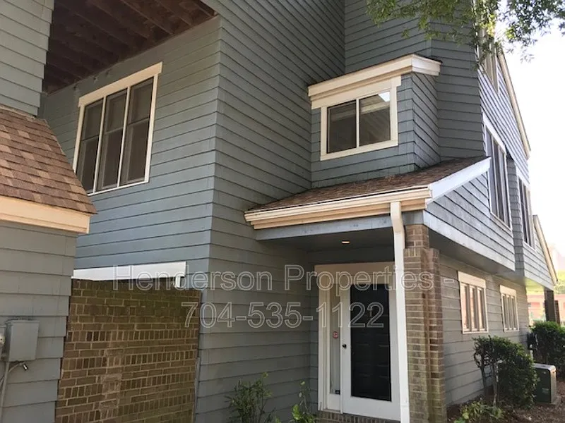 419 W 8th St #58