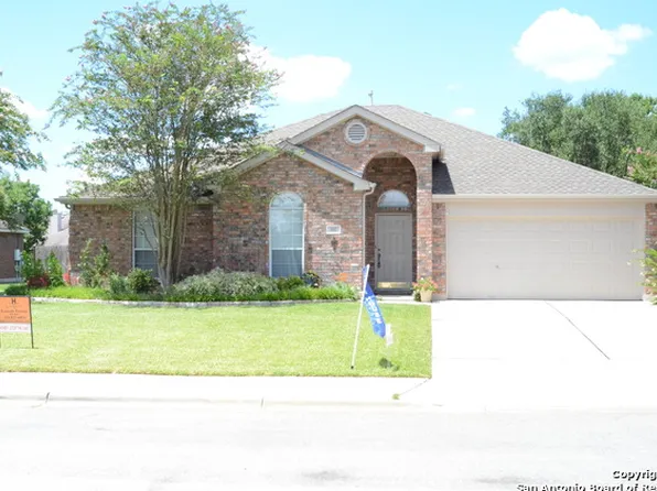 517 Blakes Cv, Lockhart, TX 78644