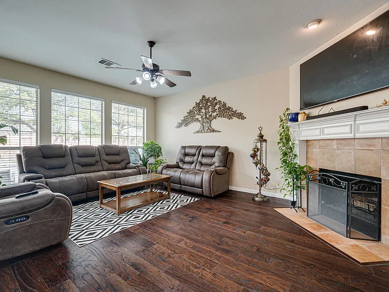 11804 Blackhawk Dr — Photo 7