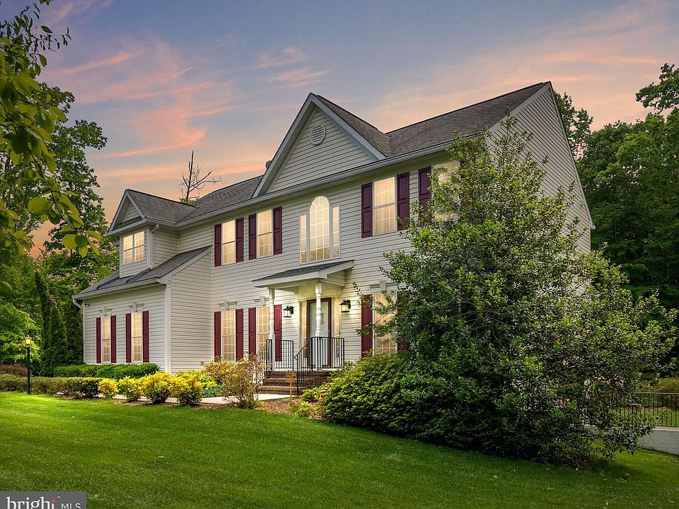1st image of 88 Town & Country Dr