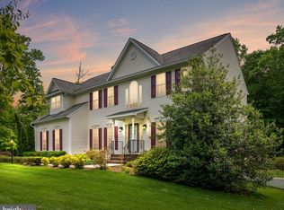 88 Town & Country Dr, Fredericksburg, VA 22405
