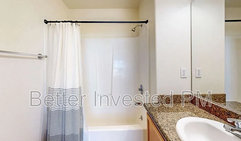 950 Campoy St #207 — Photo 2