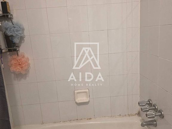4th image of 3505 Ditmars Blvd APT 2