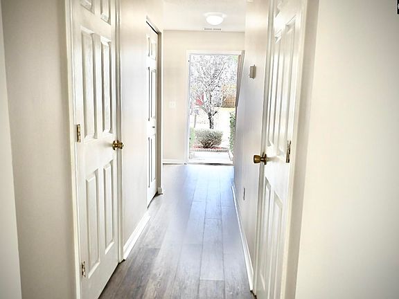 5th image of 317 Curvewood Rd