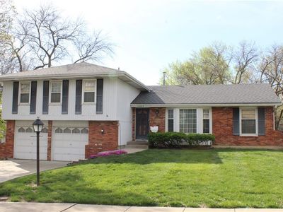 10003 W 98th St, Overland Park, KS, 66212