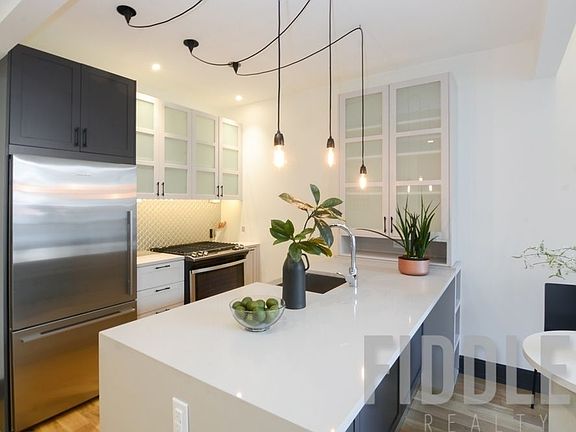 3rd image of 10 Montieth St APT 536