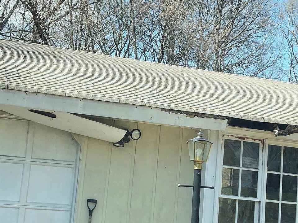 2nd image of 804 Salem Dr