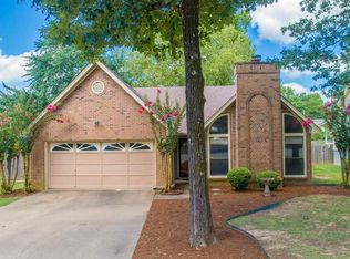 1318 Point West Dr, Little Rock, AR 72211