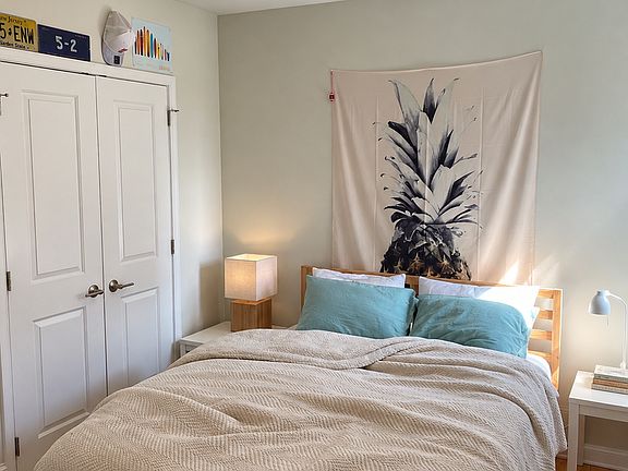 5th image of 2020 Locust St APT 4