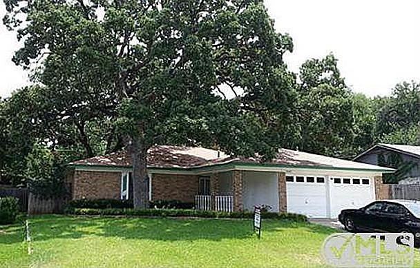 1st image of 2505 Engleford Dr