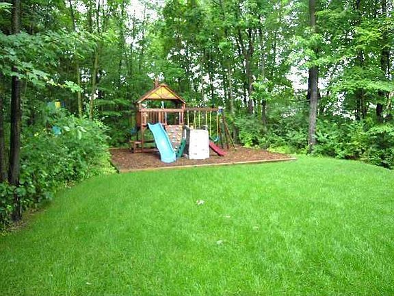 3rd image of 3729 Atwater Hills Ct NE
