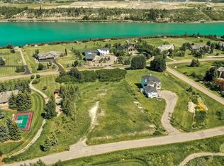 71 Emerald Bay Dr, Rocky View County, AB T3Z 1E3