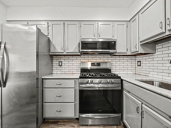 5th image of 41150 Southwind Dr #16