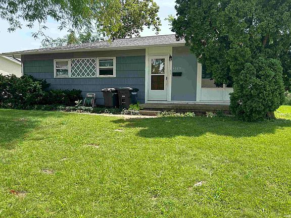 3rd image of 1005 Archway Dr