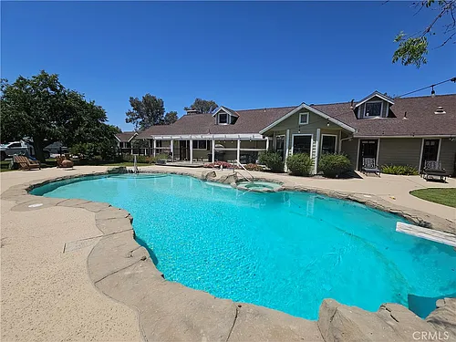 22530 Rolling Meadows Dr Photo 1