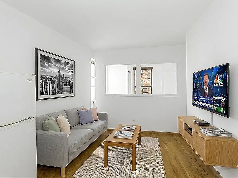 1st image of 18 King St #5