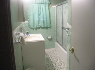 1019 Foxridge Ln, Essex, MD 21221