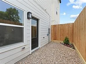 4808 Cochran St — Photo 17