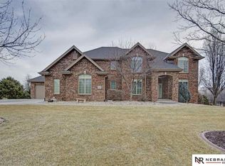 10205 S 164th St, Omaha, NE 68136