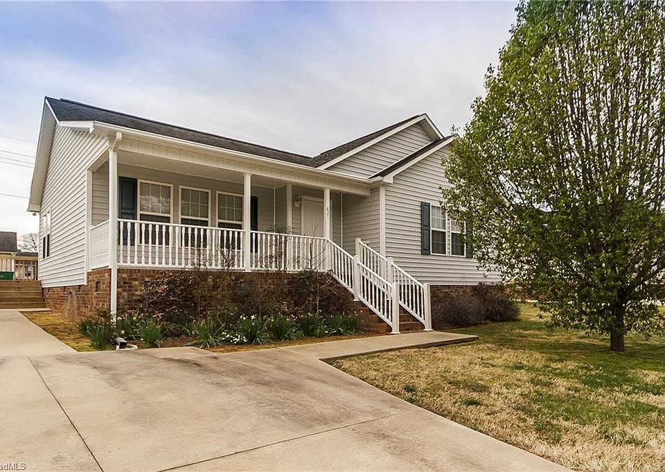 1st image of 621 Danieley Way