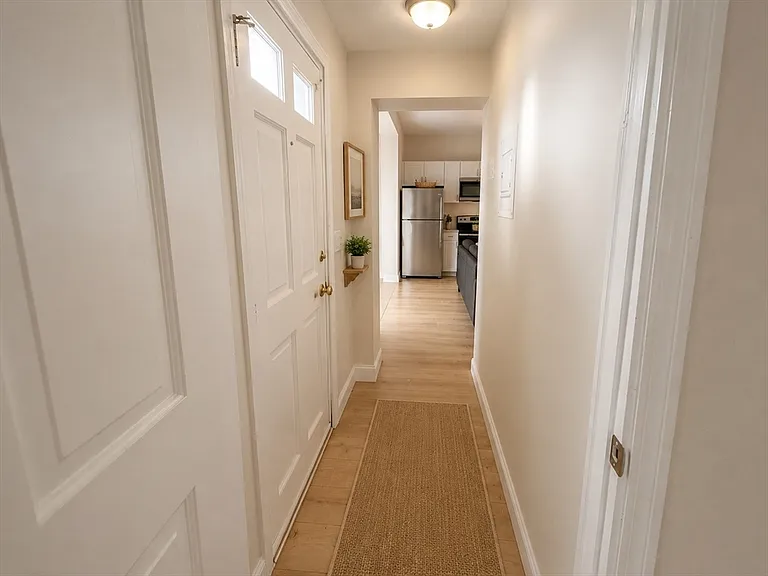 568 Main St #1 — Photo 6